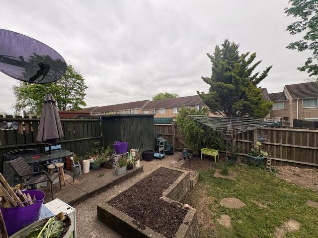 3 bedroom terraced house to rent