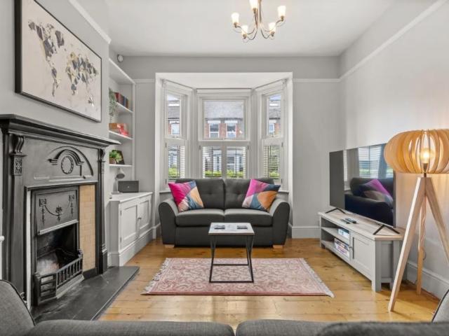 3 bedroom terraced house to rent