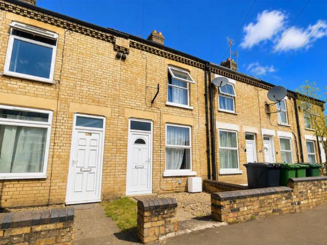 3 bedroom terraced house to rent
