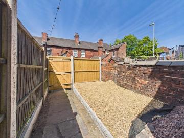 3 bedroom terraced house to rent