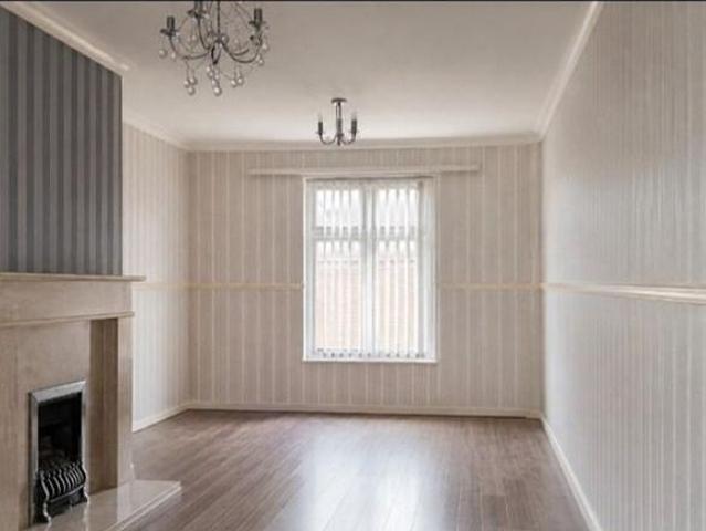 3 bedroom terraced house to rent