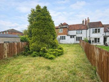 3 bedroom terraced house to rent