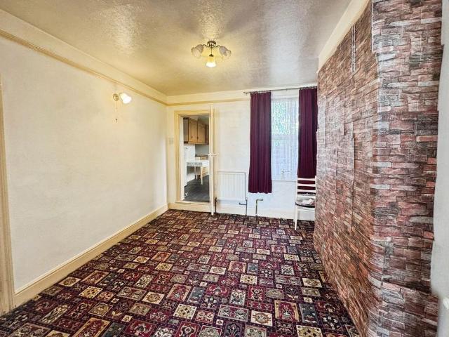 3 bedroom terraced house to rent