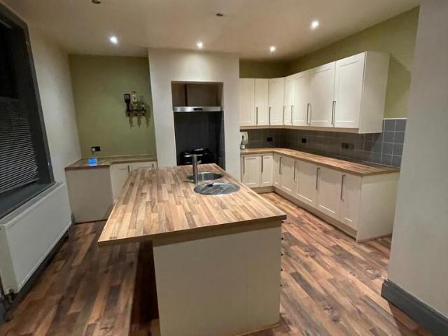 3 bedroom terraced house to rent