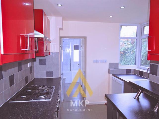 3 bedroom terraced house to rent