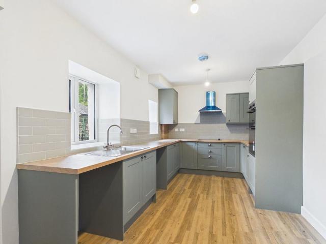 3 bedroom terraced house to rent