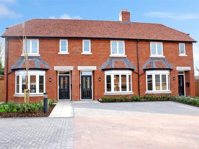 3 bedroom terraced house to rent