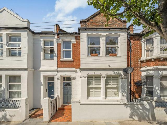 3 bedroom terraced house to rent