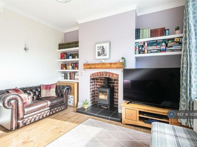 3 bedroom terraced house to rent