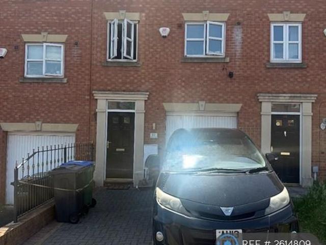 3 bedroom terraced house to rent