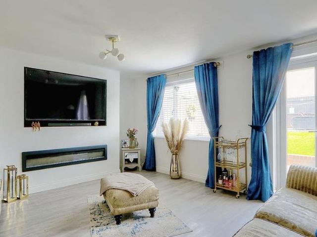 3 bedroom terraced house to rent