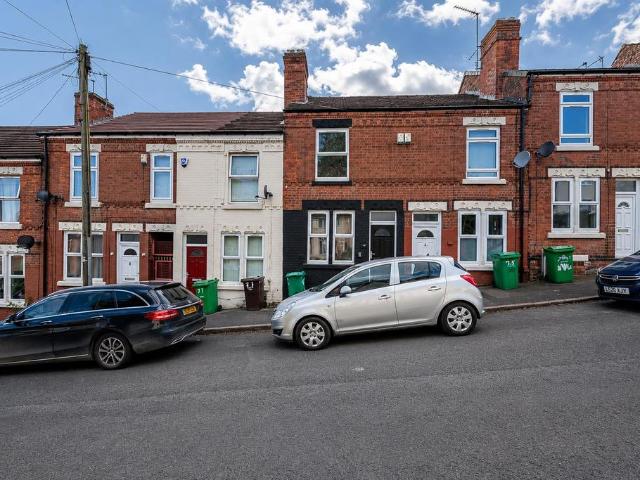 3 bedroom terraced house to rent