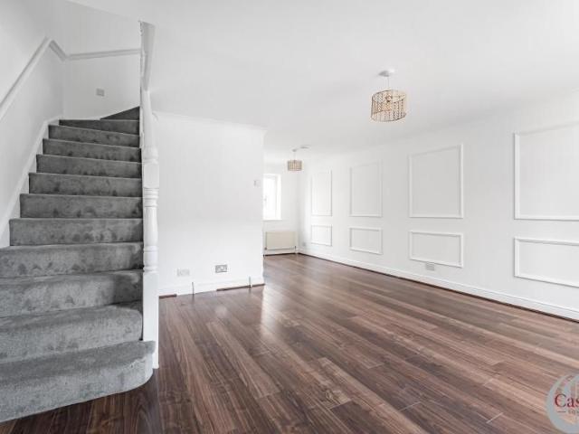 3 bedroom terraced house to rent