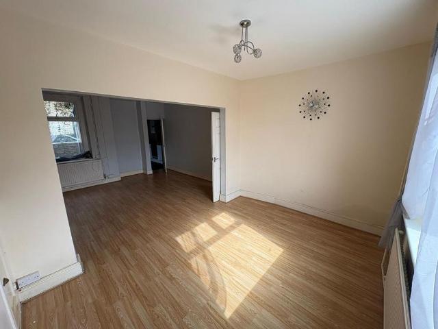3 bedroom terraced house to rent