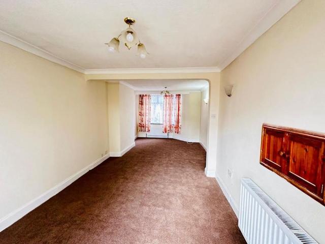 3 bedroom terraced house to rent