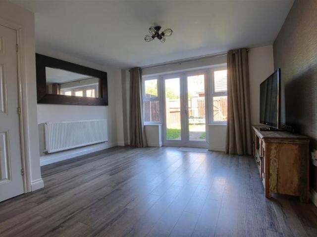 3 bedroom terraced house to rent