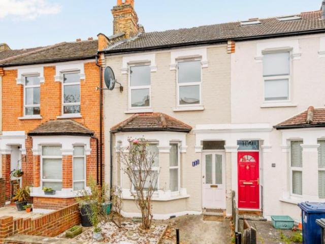 3 bedroom terraced house to rent
