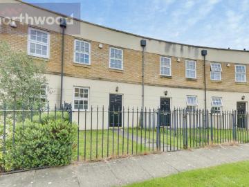3 bedroom terraced house to rent