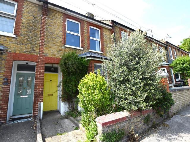 3 bedroom terraced house to rent