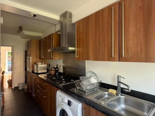 3 bedroom terraced house to rent