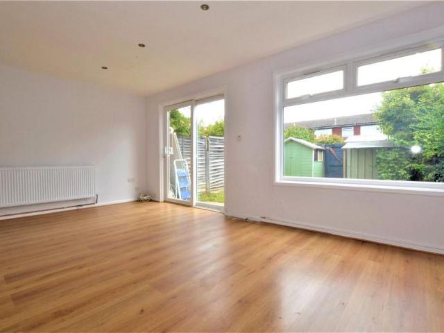3 bedroom terraced house to rent