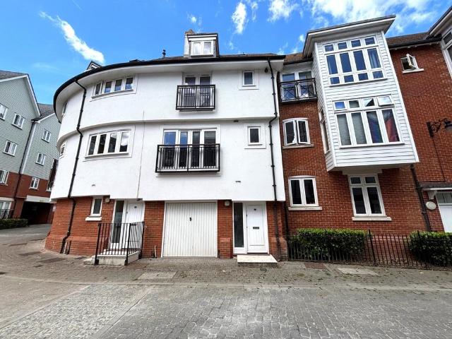 3 bedroom terraced house to rent