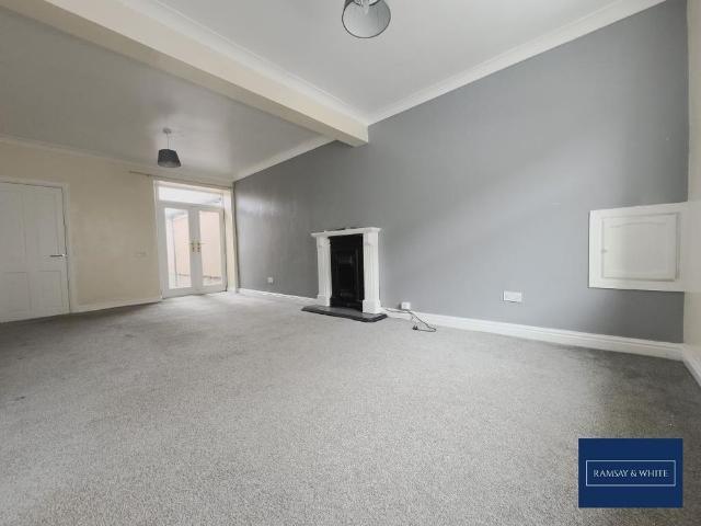 3 bedroom terraced house to rent