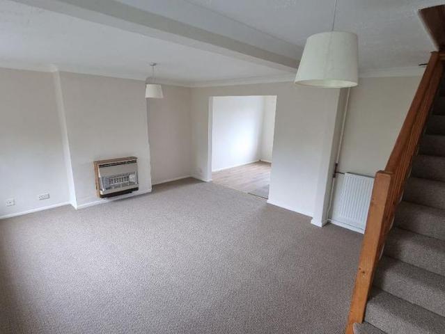 3 bedroom terraced house to rent