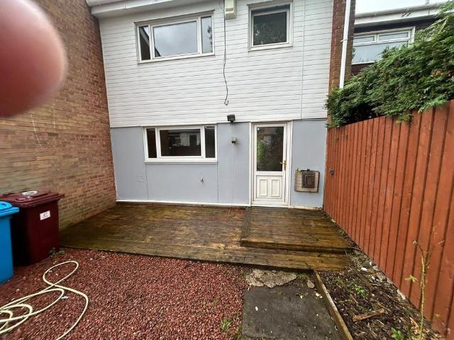 3 bedroom terraced house to rent