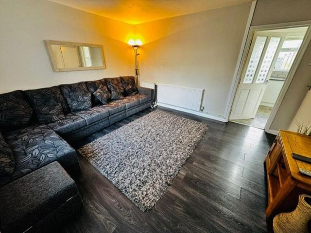 3 bedroom terraced house to rent
