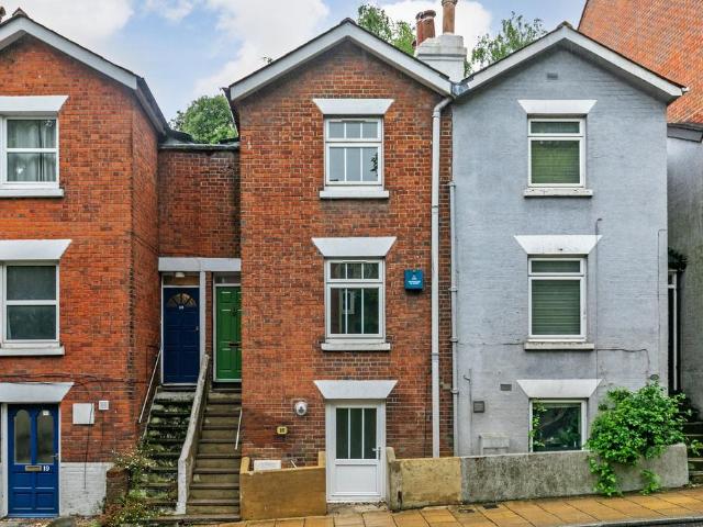 3 bedroom terraced house to rent