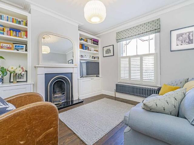 3 bedroom terraced house to rent