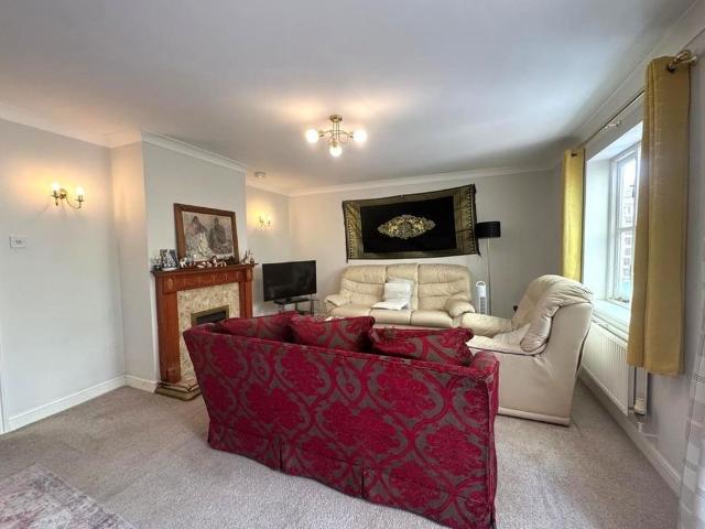 3 bedroom terraced house to rent