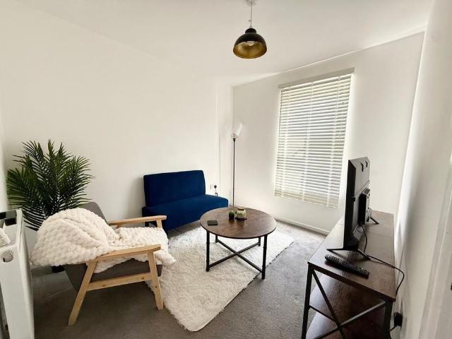 3 bedroom terraced house to rent