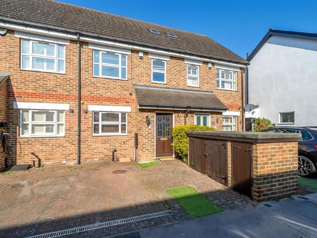 3 bedroom terraced house to rent