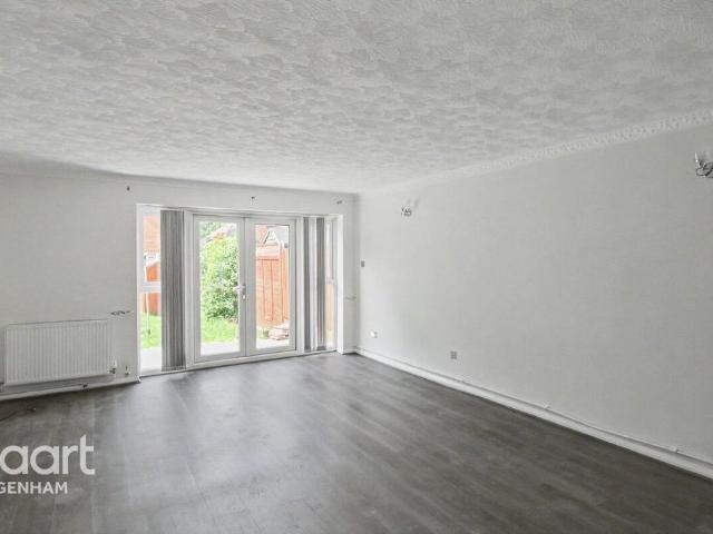 3 bedroom terraced house to rent