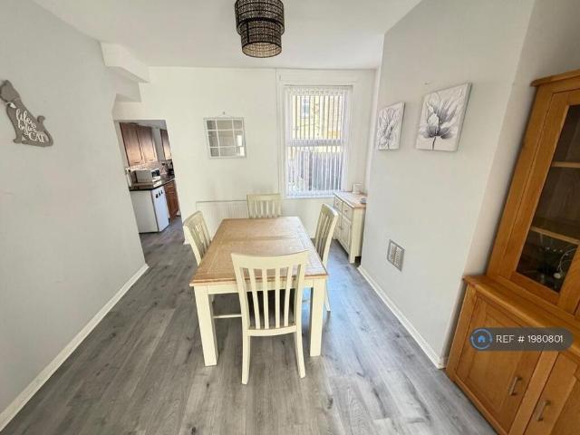 3 bedroom terraced house to rent