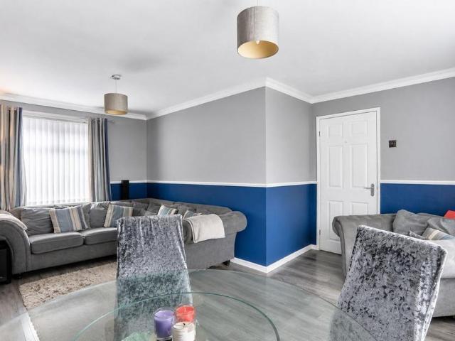 3 bedroom terraced house to rent