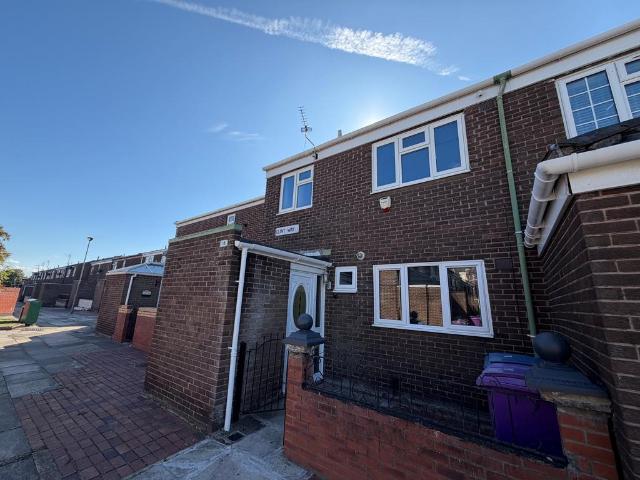 3 bedroom terraced house to rent