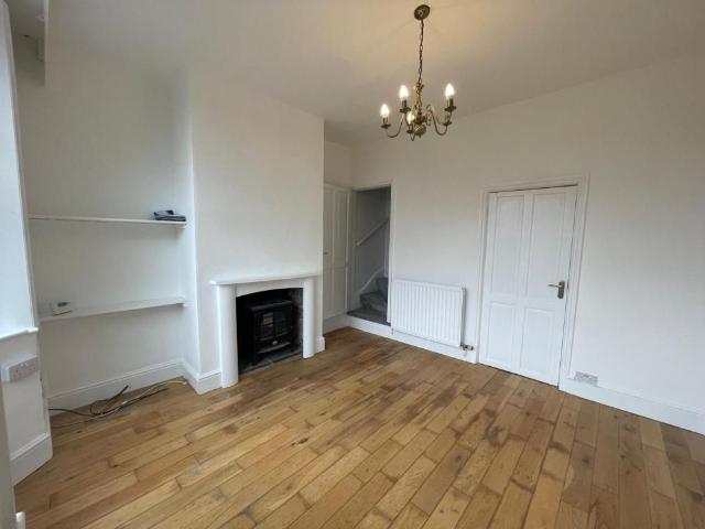 3 bedroom terraced house to rent