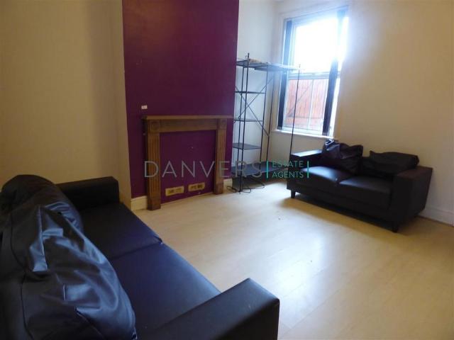 3 bedroom terraced house to rent