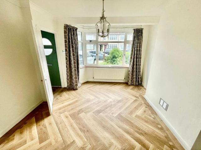 3 bedroom terraced house to rent