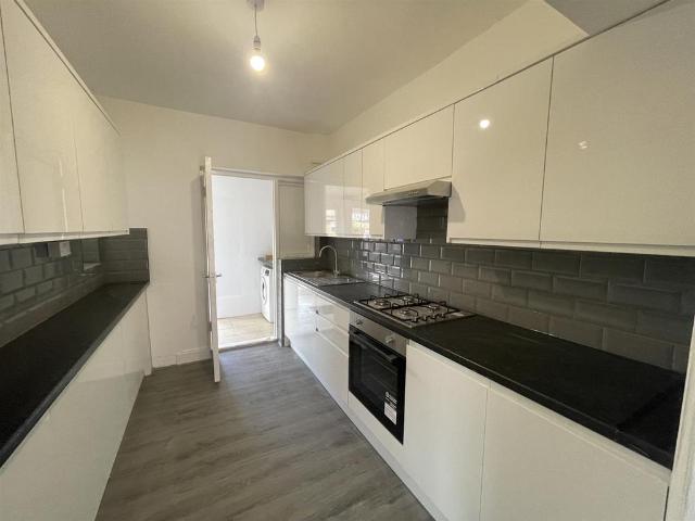 3 bedroom terraced house to rent