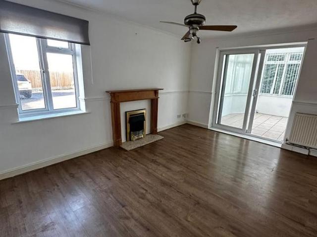 3 bedroom terraced house to rent