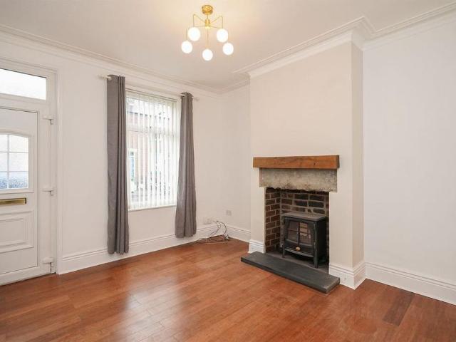 3 bedroom terraced house to rent