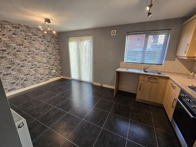 3 bedroom terraced house to rent