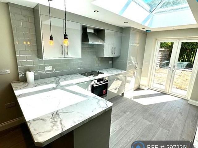 3 bedroom terraced house to rent