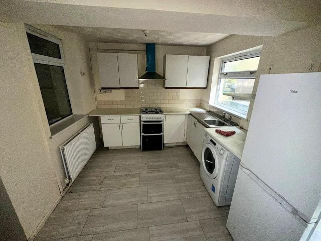 3 bedroom terraced house to rent