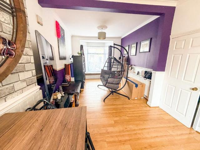 3 bedroom terraced house to rent