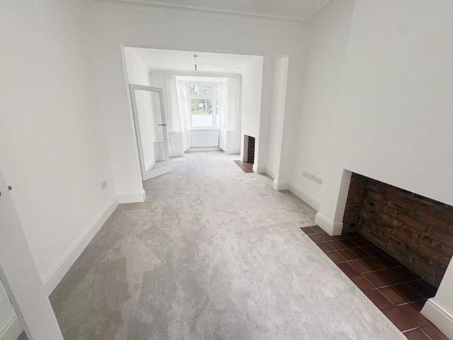 3 bedroom terraced house to rent